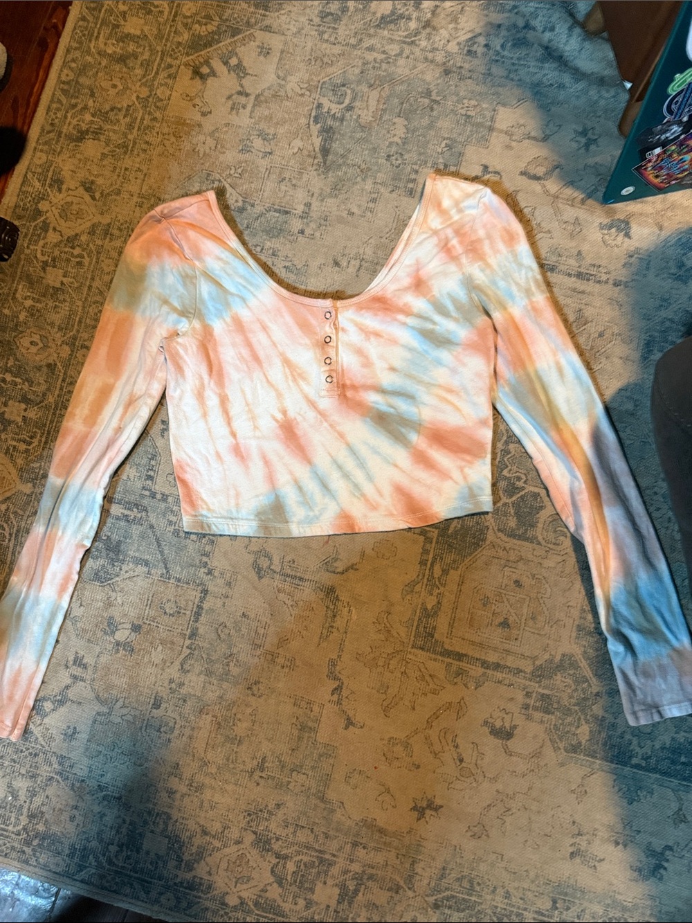 Aeropostale Pastel Tie-Dye Long Sleeve Crop Top - Pink & Light Blue